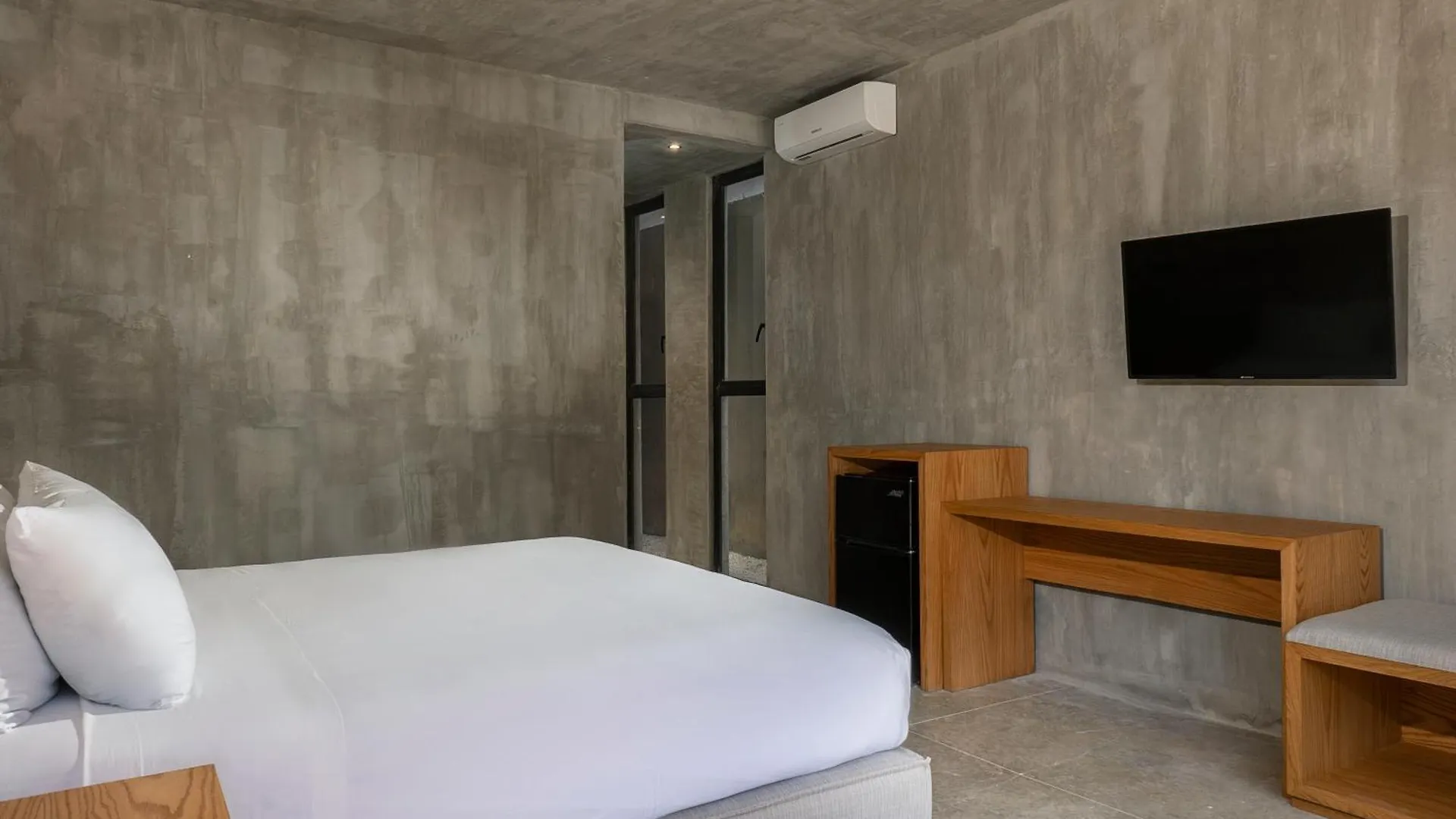 Soham 44, Fabulous Villa For 19 Guests In Playa Del Carmen Mexico